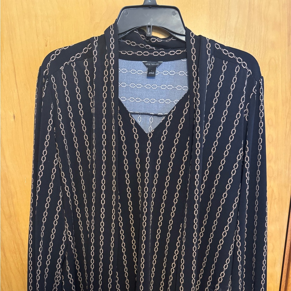 NWOT Ann Taylor Black and Tan Chain Pattern Mixed Media Tie Front Blouse